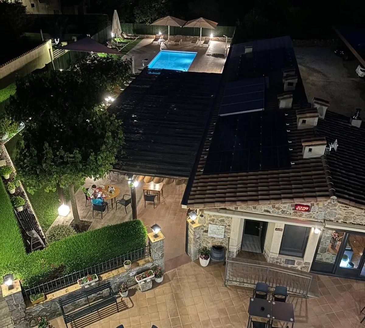 Hotel-Restaurante La Quadra 마카네트데카브레니스 3*,  스페인