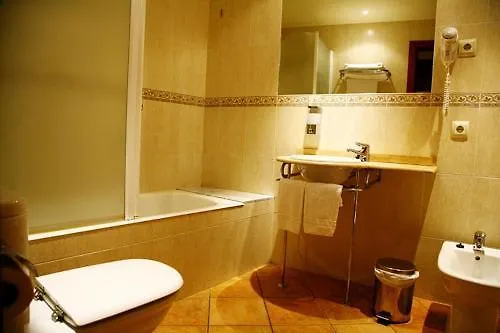 *** 호텔 Hotel-Restaurante La Quadra 마카네트데카브레니스 스페인