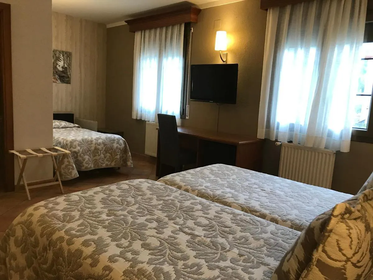 Hotel-Restaurante La Quadra Maçanet de Cabrenys Spagna