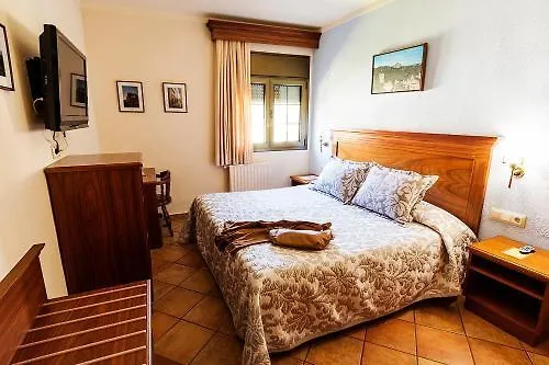 Hotel Hotel-Restaurante La Quadra Maçanet de Cabrenys