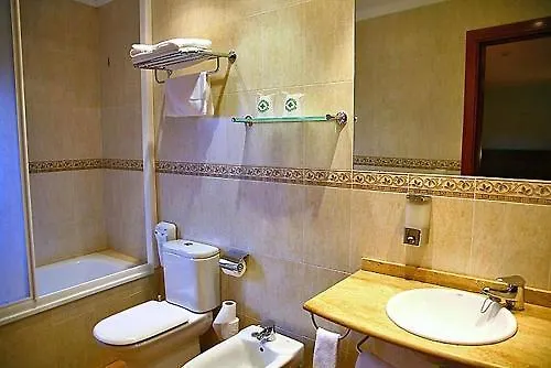 Hotel-Restaurante La Quadra Maçanet de Cabrenys Spagna