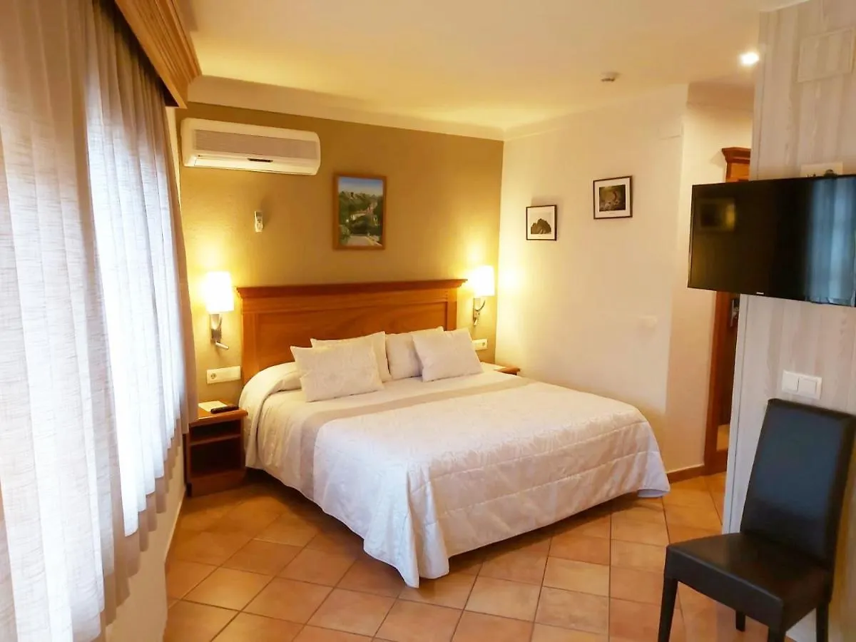 Hotel-Restaurante La Quadra Maçanet de Cabrenys Hotel